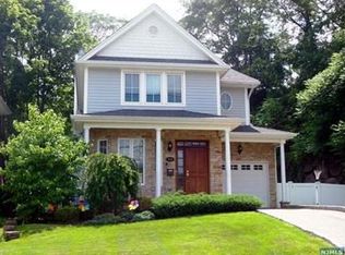 514 Stillwell Ave, Fort Lee, NJ 07024