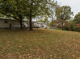 18340 Ridge Rd, Gravette, AR 72736