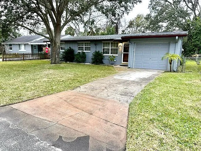 16 Howard Dr