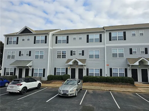 114 University Village Dr APT D, Central, SC 29630