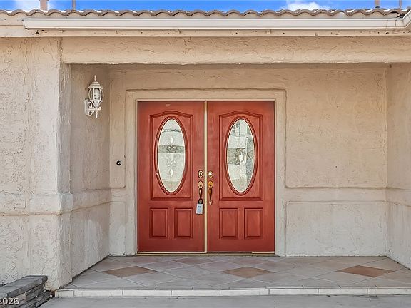 2nd image of 2063 Avalon Dr