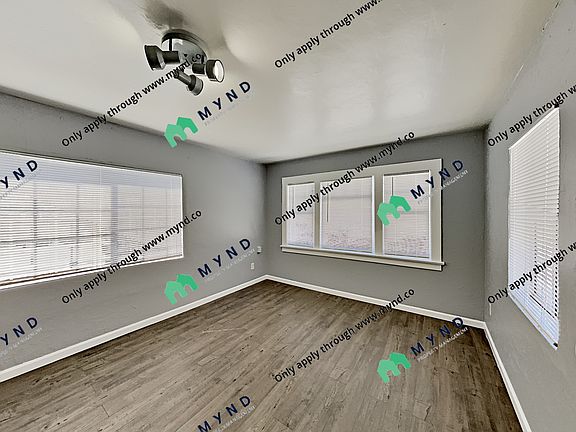 4th image of 406 E Plaza Blvd #3