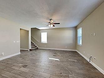 5th image of 11600 Fringetree Ct