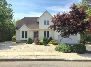 1 Clinton Ct, Barnegat, NJ 08005