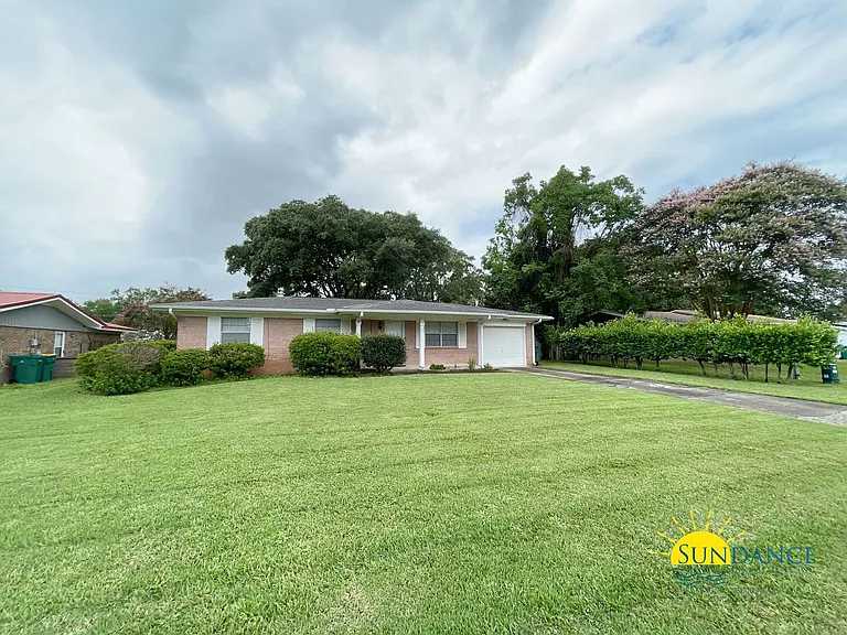 11 Oak Ln — Photo 17