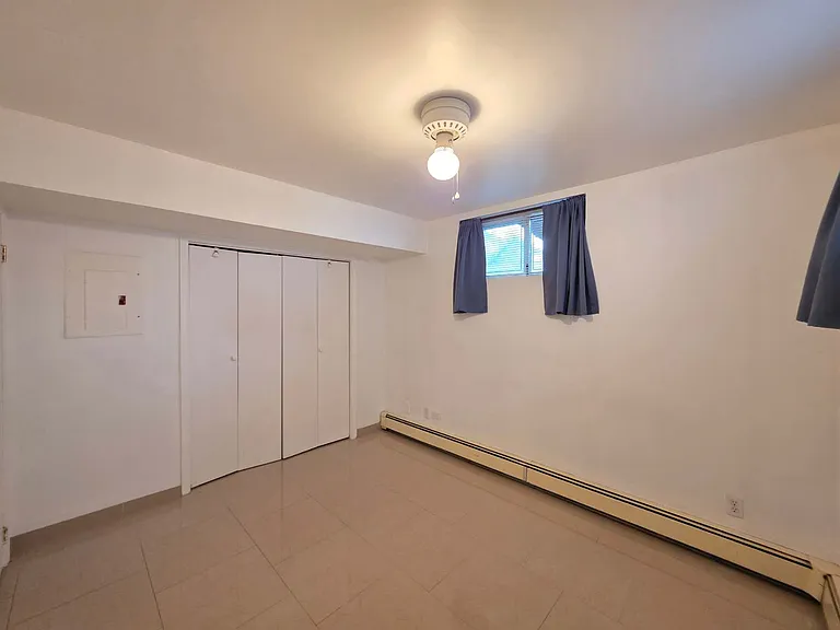 11 Rochelle Pl — Photo 21
