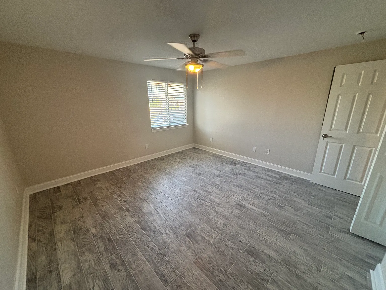 2 bed, 1084 sqft, $2,500 — Photo 4