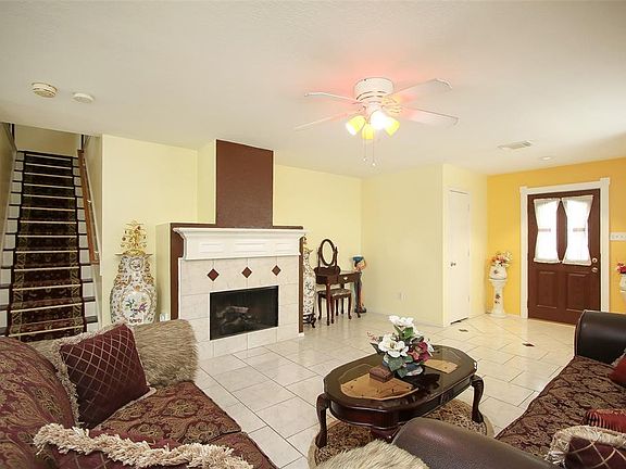 4th image of 710 Willow West Dr
