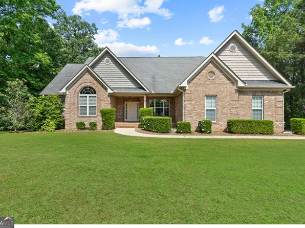 104 Lightwood Ln, Forsyth, GA 31029