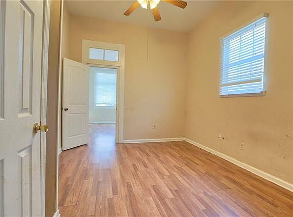 2nd image of 2726 Amelia St