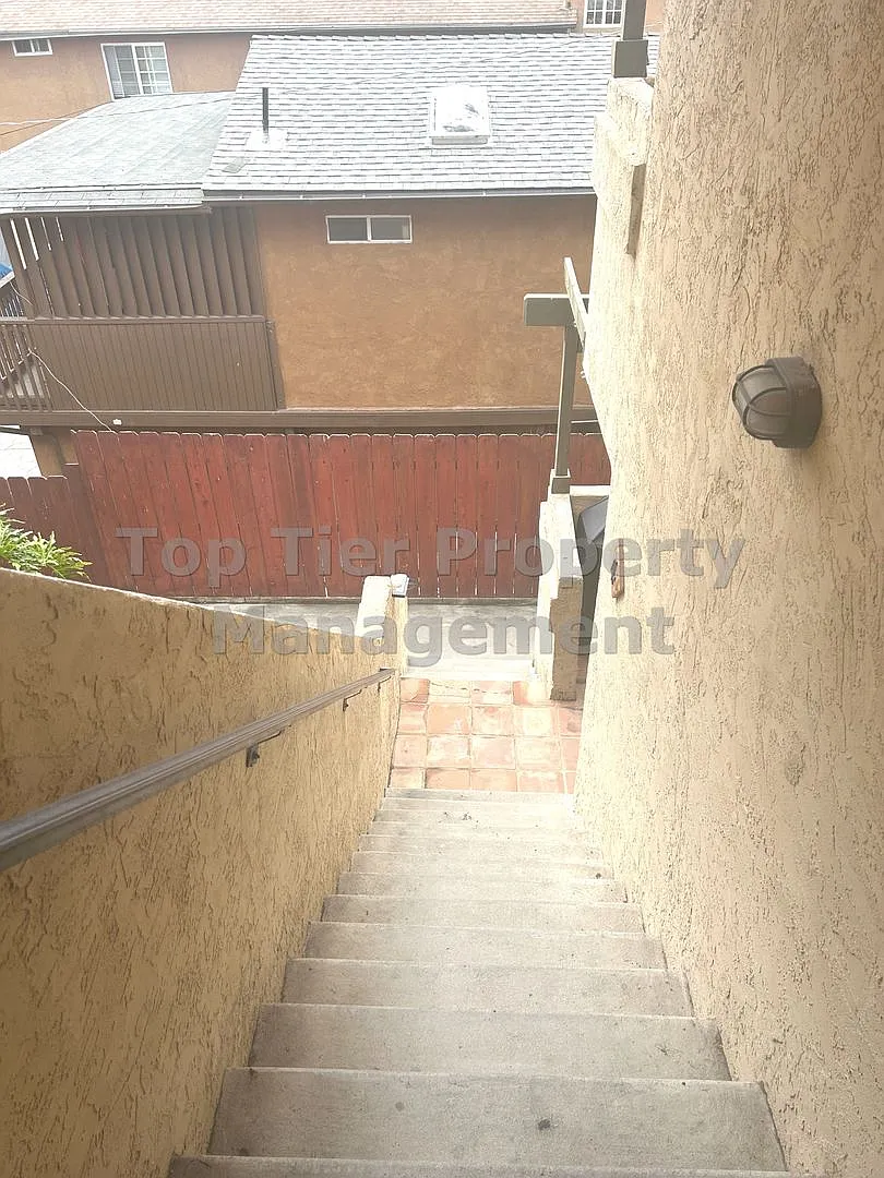 Spacious 2 Bed / 2 Bath Condo Near SDSU Prime Central Location! — Photo 4