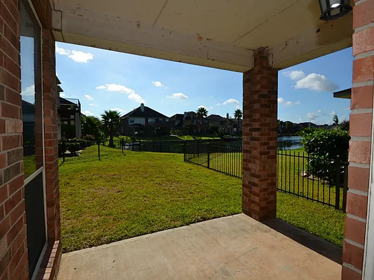 14207 Cairns Ct — Photo 25