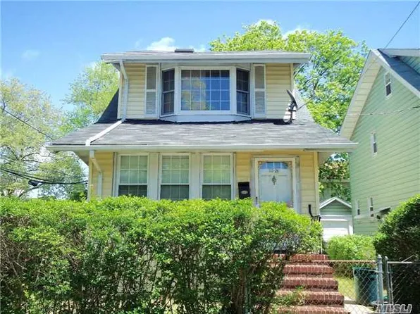 9221 Winchester Blvd, Jamaica, NY 11428