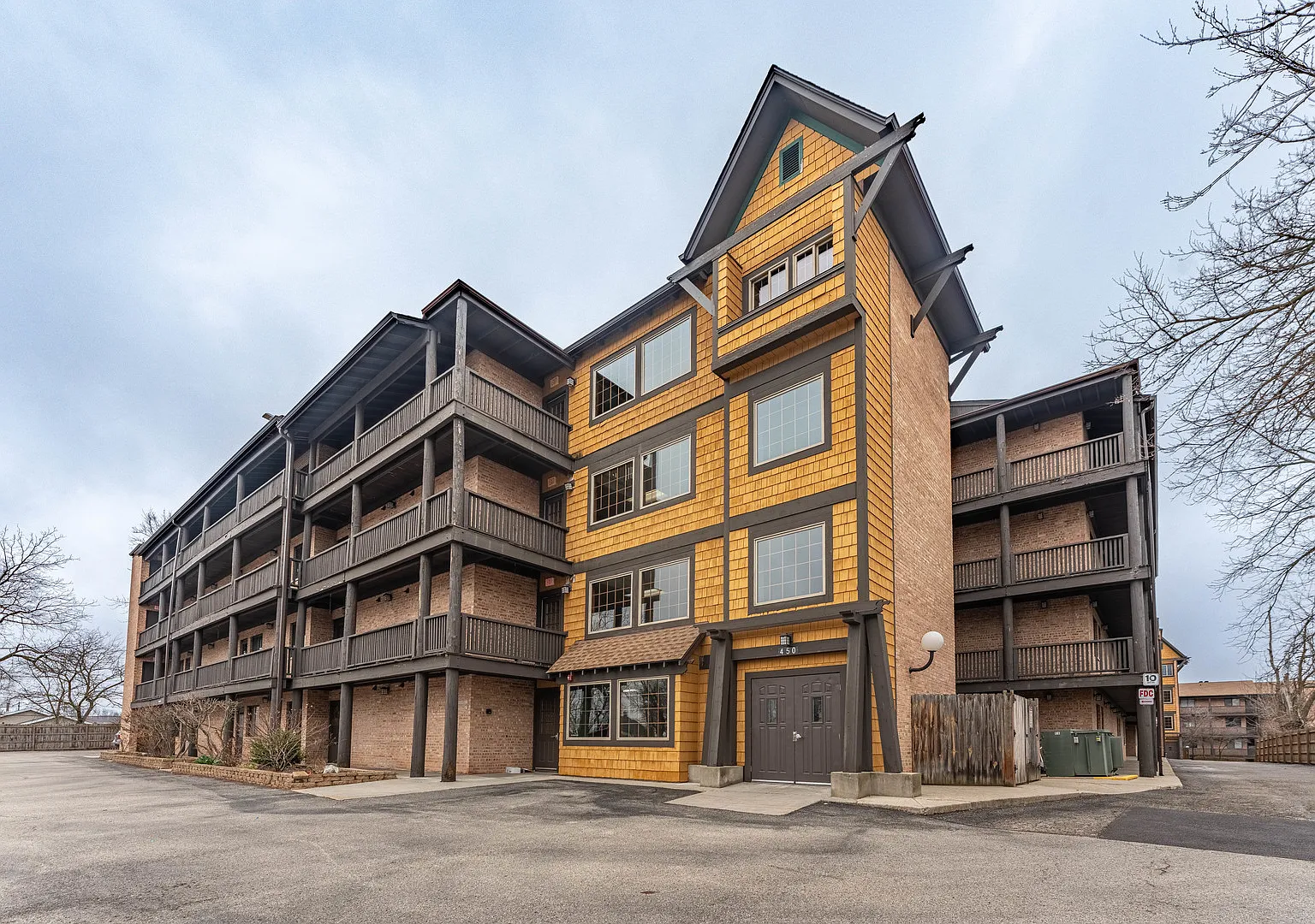 2 bed, 1102 sqft, $1,950 — Photo 1