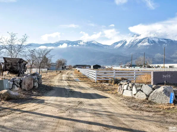 3405 Lakeshore Dr, Washoe Valley, NV 89704