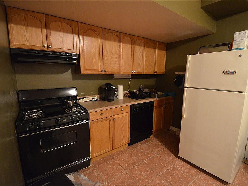 2nd image of 188 Arlington Ave Fl Ground