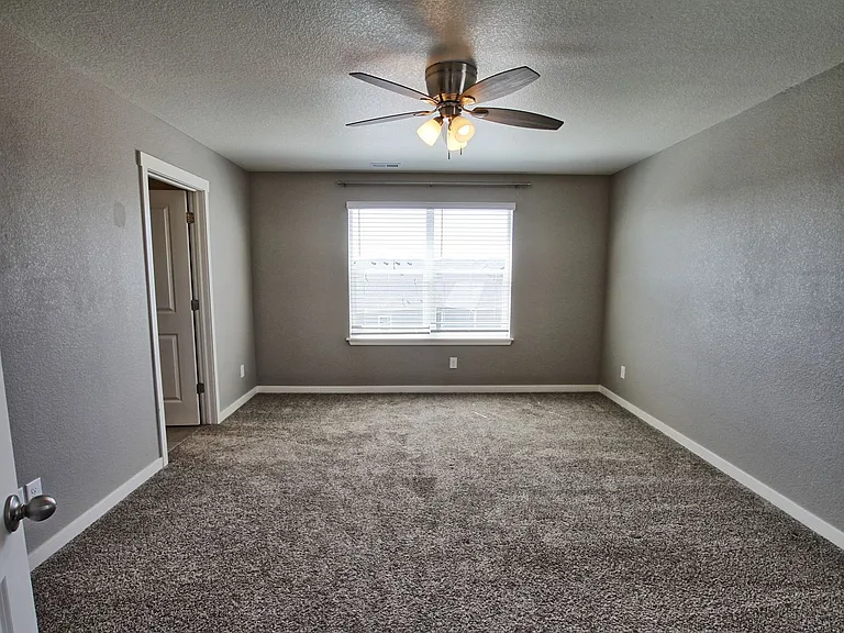 2248 Rosette Ln — Photo 15