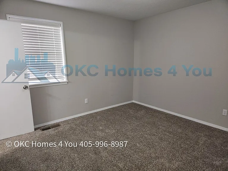 401 SW 63rd Pl — Photo 16