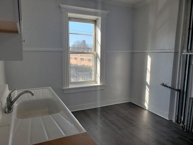 1st image of 19 E 4th St APT 3C