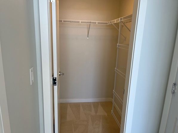 2 bedroom rental in Richmond — photo 8