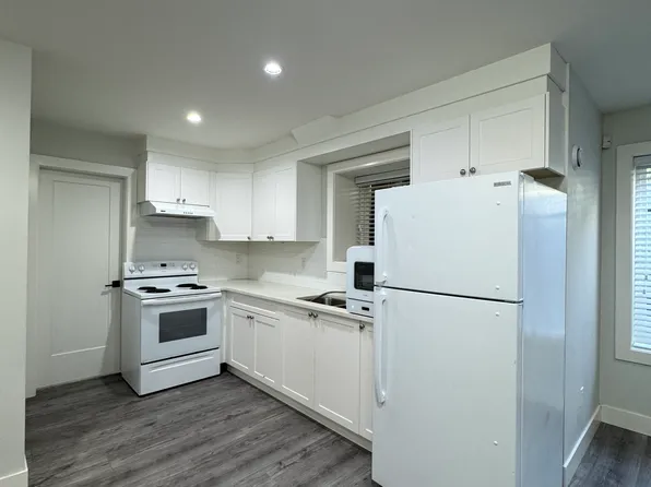 3395 Derbyshire Ave, Coquitlam, BC V3E 0G3