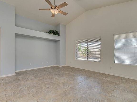 4th image of 884 W Desert Valley Dr
