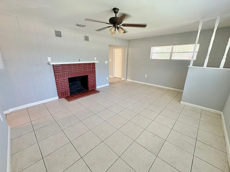 1203 N Lavon Ave — Photo 4
