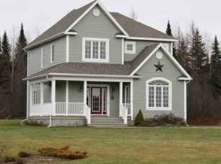 29 Wilcox Dr, Mapleton, ME 04757