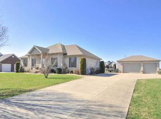 3854 Zoneton Rd, Shepherdsville, KY 40165