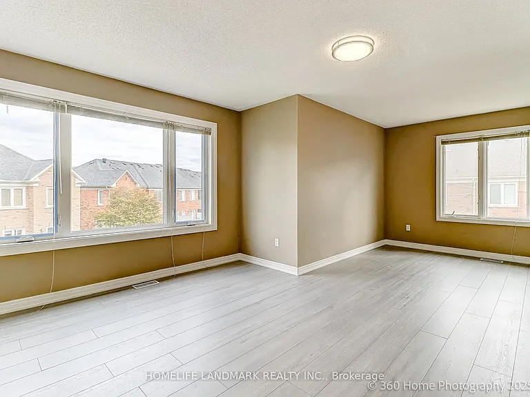 189 Leitchcroft Cres #UPPER — Photo 26