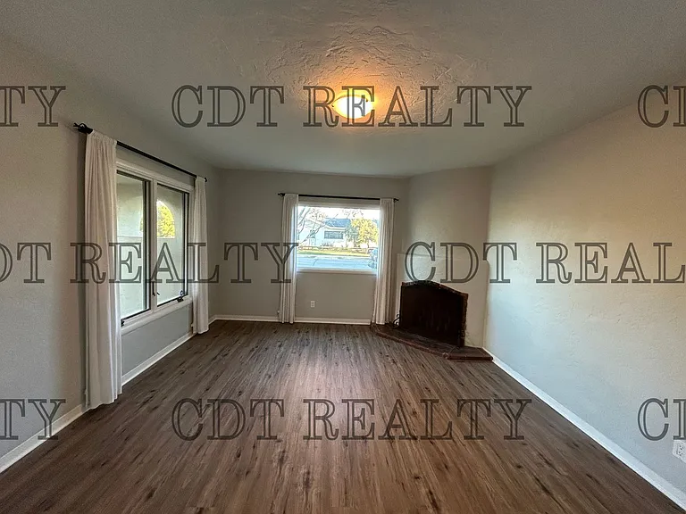 26 El Paso Pl — Photo 3