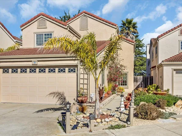 139 Seal Ct, Marina, CA 93933