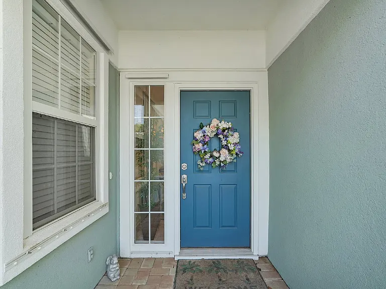 17 Thomas Bee Dr — Photo 7