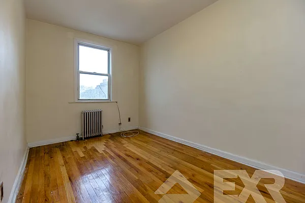 Rented by EXR | media 82