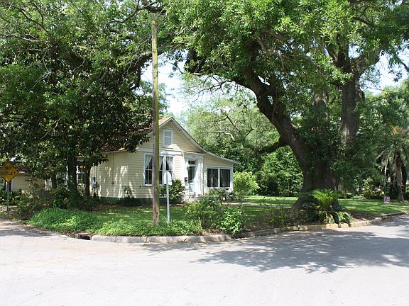 2nd image of 509 Lake Ave