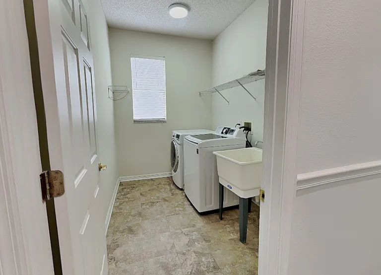 9525 Southern Garden Cir — Photo 26