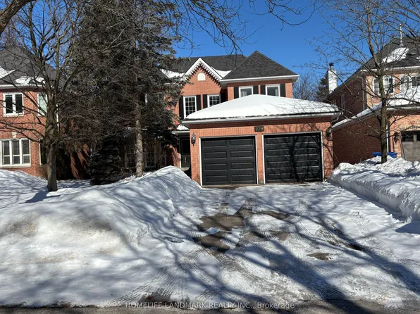 109 Carlyle Cres, Aurora, ON L4G 6P7