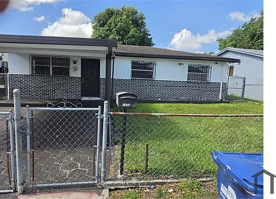 1330 NW 82nd St