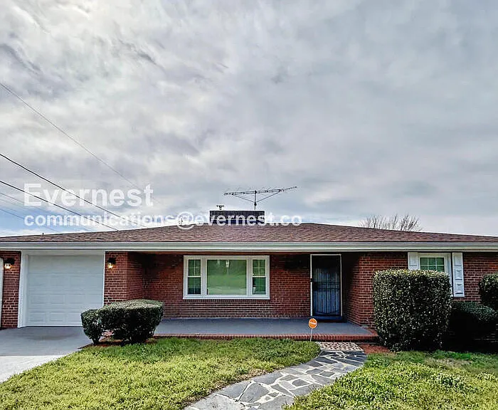 616 S Jefferson St — Photo 1