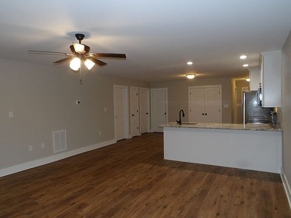 3rd image of 4500 Baxter Rd