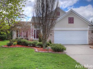 6790 Cannon Farms Dr NE, Rockford, MI 49341