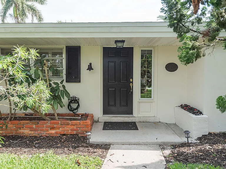 508 Poinsetta Blvd — Photo 5