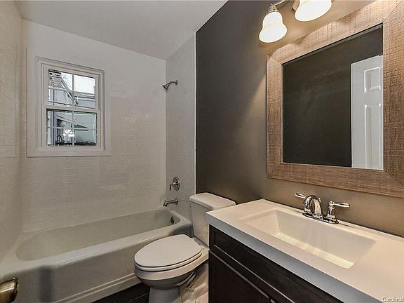 4th image of 418 Wakefield Dr APT C