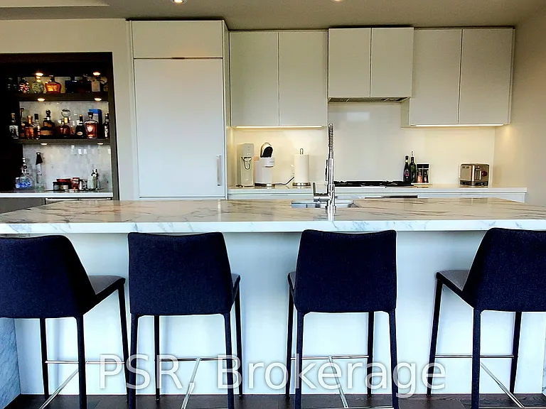 60 Colborne St #902 — Photo 6