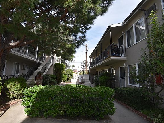 2nd image of 10840 Bloomfield St APT 6