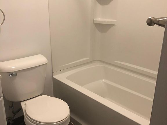 4th image of 246 S Washington St APT D12