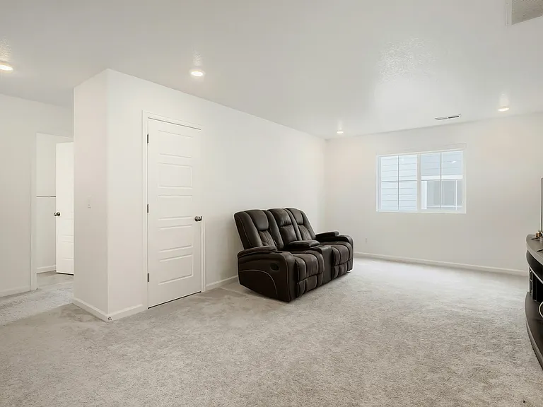 3393 N Catawba Way — Photo 4