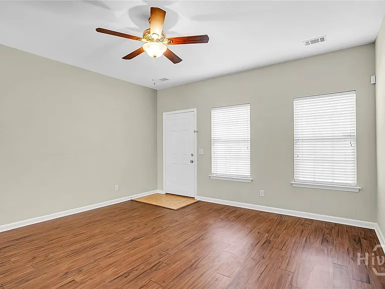 29 Cypress Ln — Photo 4