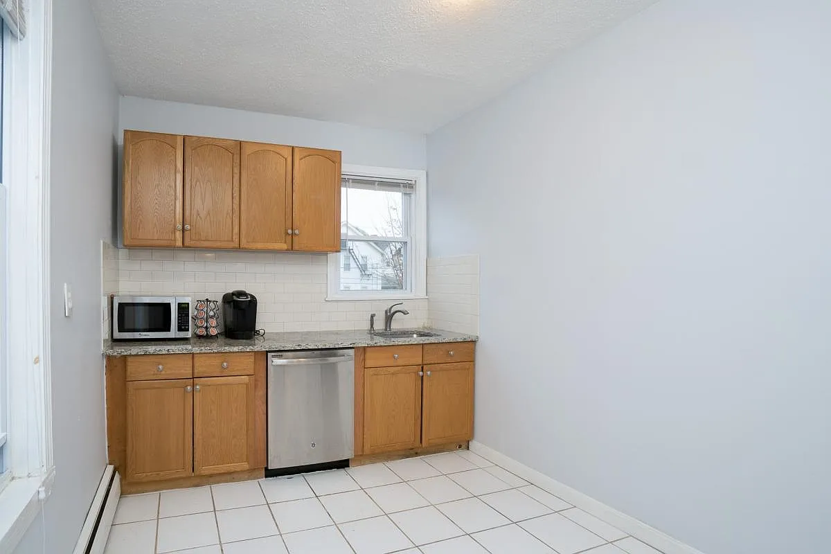 Kitchen - 202 Lippitt St #2