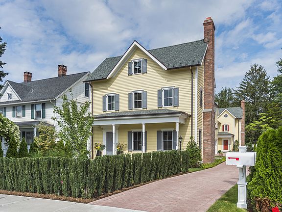 3rd image of 65 Sherwood Pl